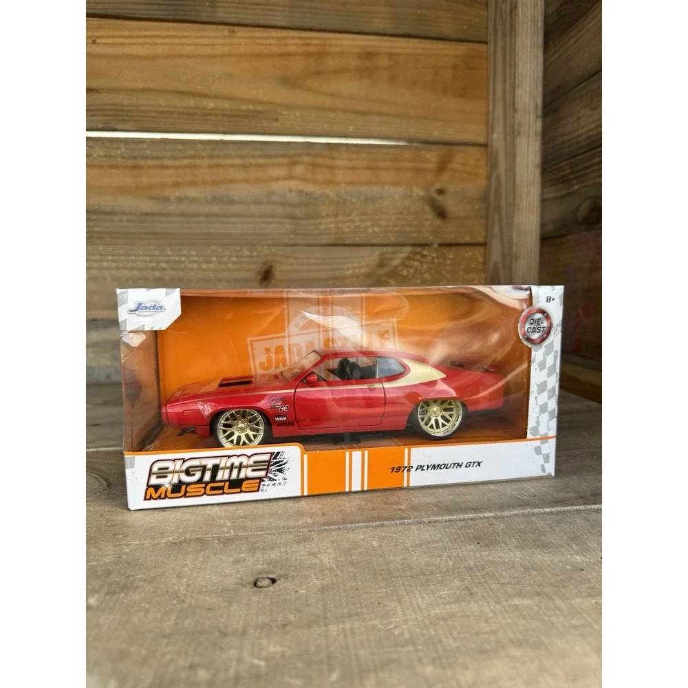 1972 PLYMOUTH GTX RED W/GOLD GRAPHICS 1/24 DIECAST MODEL CAR BY JADA‎ 34206